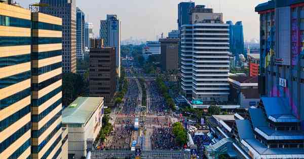 61年出生的今年多大 今年生活顺利吗